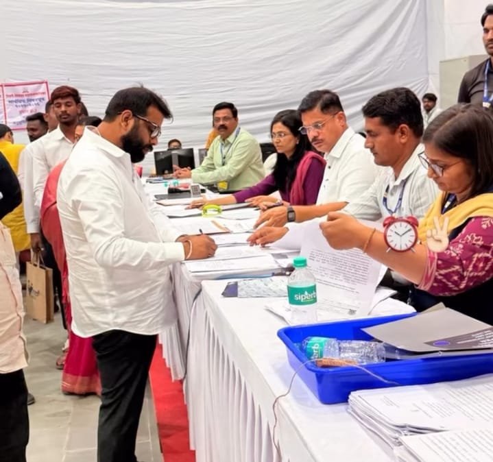 राष्ट्रवादीकडून प्रभाग क्र. ७ मध्ये विराज लांडे मैदानात, उमेदवारी अर्ज दाखल Viraj Lande